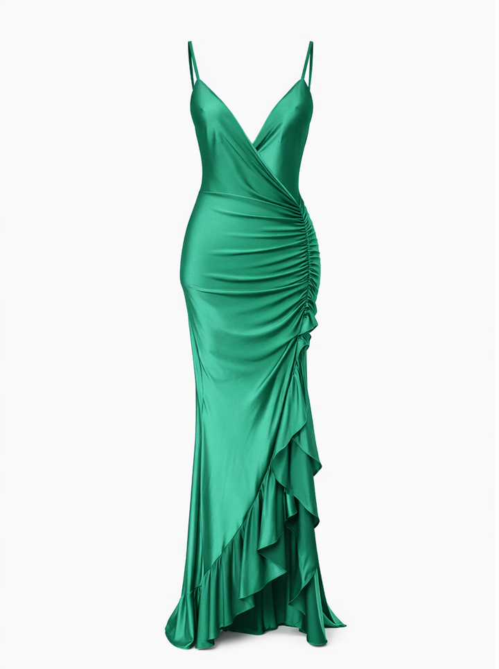 Vestido esmeralda liso con tirantes delgados y tela satinada