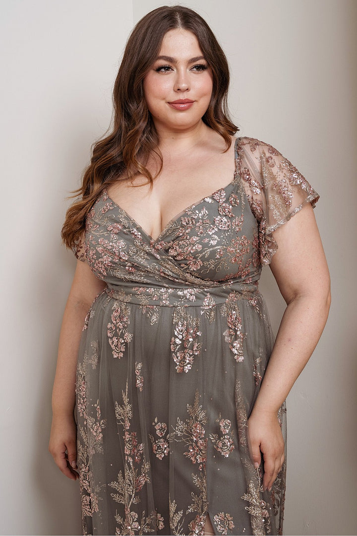 Vestido de noche Samira dorado bordado curvy