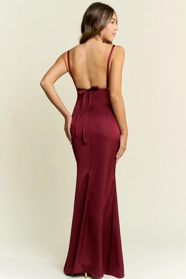 Vestido de fiesta Nara borgoña escote en V